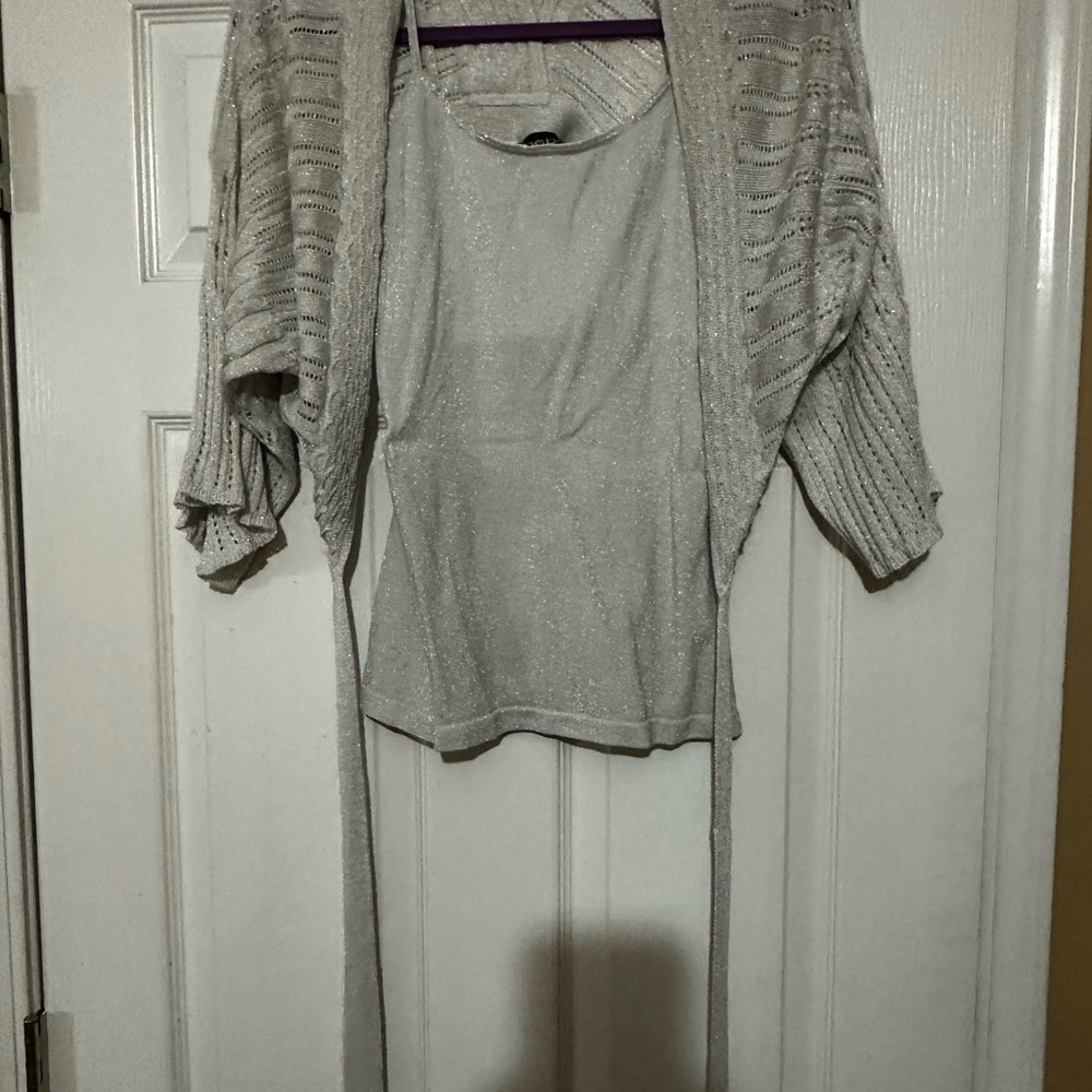 Elegant Gray Women's Sweater